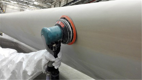 丹納布雷進(jìn)口無塵打磨設(shè)備用于風(fēng)能市場，無塵打磨設(shè)備助力復(fù)材人健康發(fā)展，擺脫玻璃鋼粉塵困擾