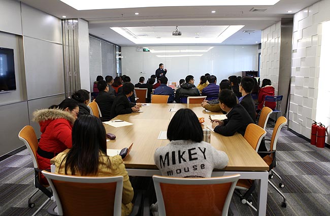 不可忽視的玻纖輔料產品！博皓輔料專業(yè)知識培訓會